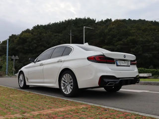 BMW 5 Series foto 6