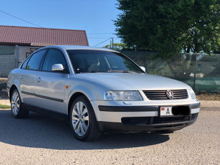 Volkswagen Passat foto 1