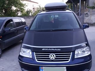 Volkswagen Sharan foto 1