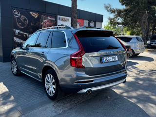 Volvo XC90 foto 1