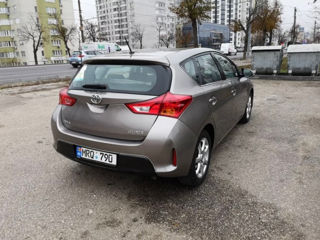 Toyota Auris foto 8