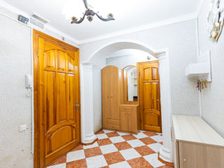 Apartament cu 2 camere, 55 m², Botanica, Chișinău foto 3