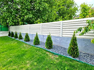 Gard din plăci de beton este durabil  și nu necesită îngrijire specială. foto 1