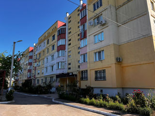 3-х комнатная квартира, 73 м², Центр, Чимишлия