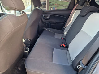 Toyota Yaris foto 9