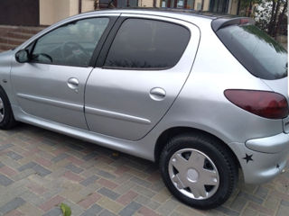 Peugeot 206 foto 2