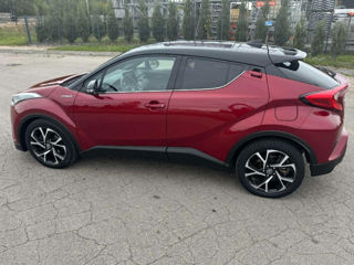 Toyota C-HR foto 2