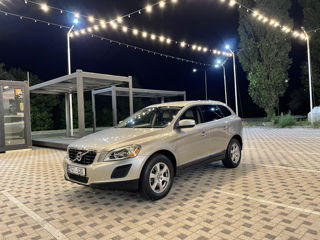 Volvo XC60 foto 2