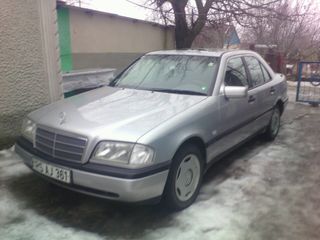 Mercedes C Class foto 2