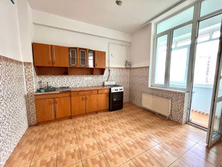 Apartament cu 2 camere, 68 m², Botanica, Chișinău foto 6