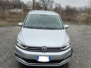 Volkswagen Touran foto 2