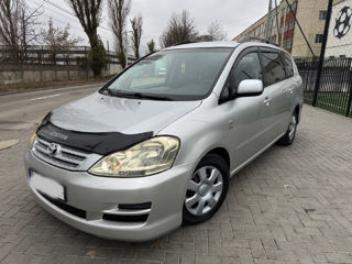 Toyota Avensis Verso