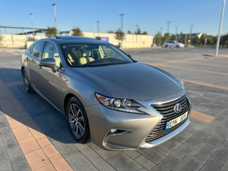 Lexus ES Series