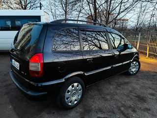 Opel Zafira foto 4