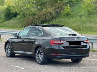 Skoda Superb foto 7