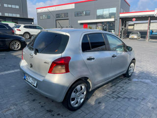 Toyota Yaris foto 4