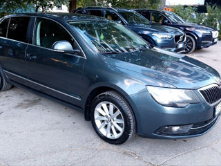 Skoda Superb foto 2