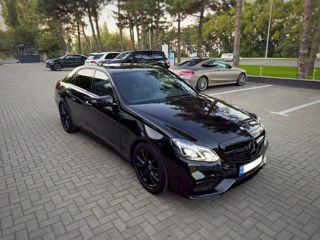 Mercedes E-Class foto 1