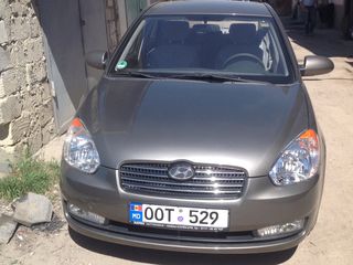 Hyundai Accent foto 1