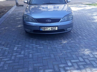 Ford Mondeo foto 7