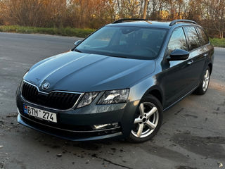 Skoda Octavia foto 1