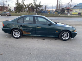 BMW 5 Series foto 5