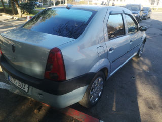 Dacia Logan foto 3