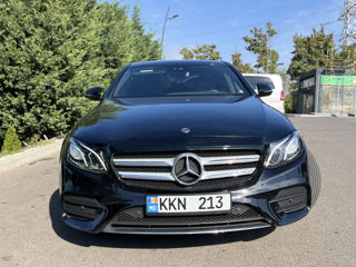 Mercedes E-Class foto 2