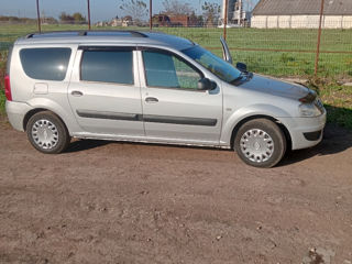 Dacia Logan foto 2