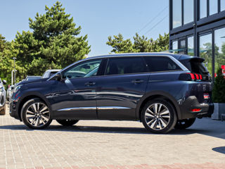 Peugeot 5008 фото 4
