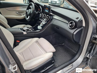 Mercedes C-Class foto 16