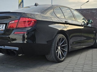 BMW 5 Series foto 4