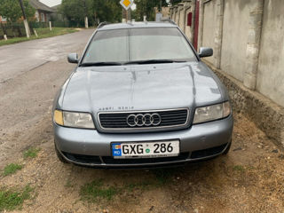 Audi A4 foto 1