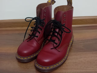 Dr. Martens Burgundy