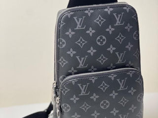 Louis Vuitton Avenue Sling