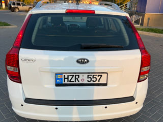 KIA Ceed Sw foto 4