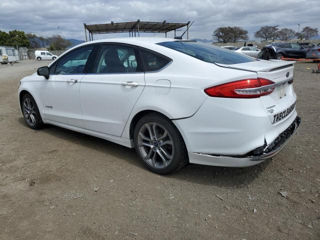 Ford Mondeo foto 2