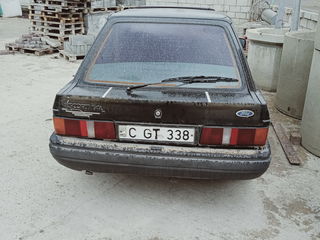 Ford Escort foto 3