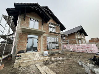 Cottage în 2 nivele! Durlești, str. Mihail Odatiuc, 200m2 + 4 ari! Variantă albă! foto 15