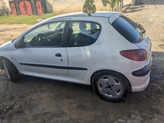 Peugeot 206 foto 2