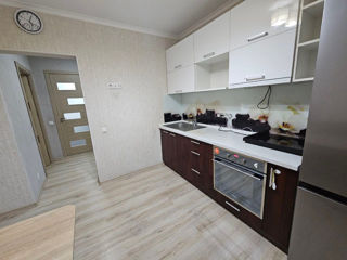 Apartament cu 2 camere, 57 m², Botanica, Chișinău foto 4