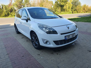 Renault Grand Scenic foto 1