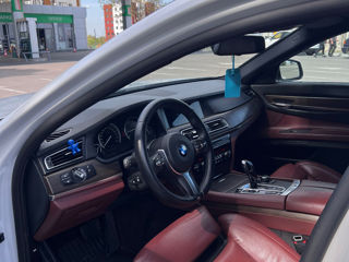 BMW 7 Series foto 4