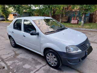 Dacia Logan foto 2