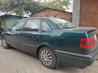 Volkswagen Passat foto 2