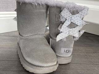 UGG