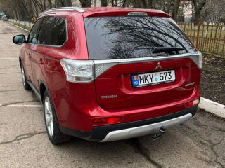 Mitsubishi Outlander foto 6