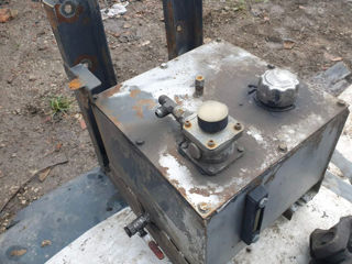 Rezervoare hidraulice + componente / бак гидравлика foto 2