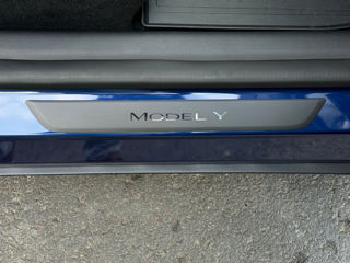 Tesla Model Y foto 9