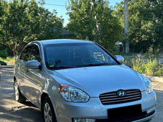 Hyundai Accent foto 2